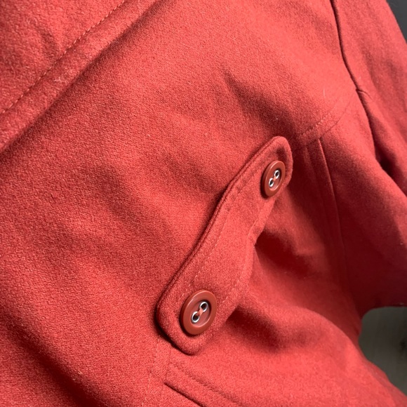 cape jacket w/ buttons - Picture 5 of 5